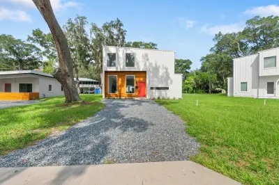 Luxury Modern Comfort in Historic St Augustine Các khách sạn gần First Coast Technical Institute