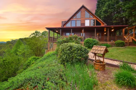 Mountain Views and Hot Tub - Exquisite Luxury Retreat Отели в г. Хотхаус