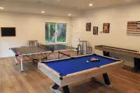 Evergreen Lodge Hotels in Montour County