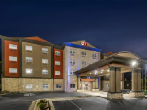 JFK貝斯特韋斯特優質套房酒店 北小石城酒店