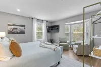The Capitol Inn - Homestays