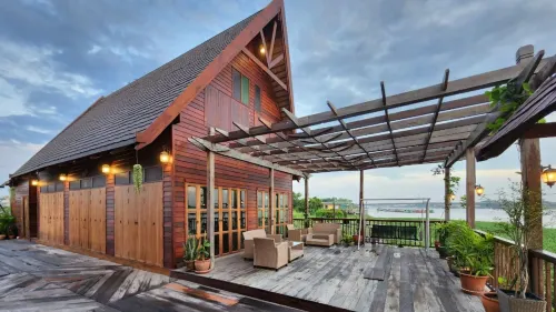 RuenKijja Hotel di Pathum Thani