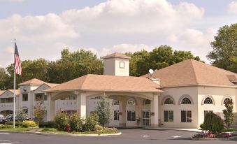 Days Inn & Suites by Wyndham Cherry Hill - Philadelphia