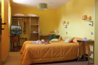 Logis hôtel Ô en Couleur Hotels in Vendome