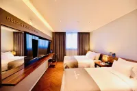 Golden Business Hotel Các khách sạn gần Gyeongnam National University Of Science And Technology