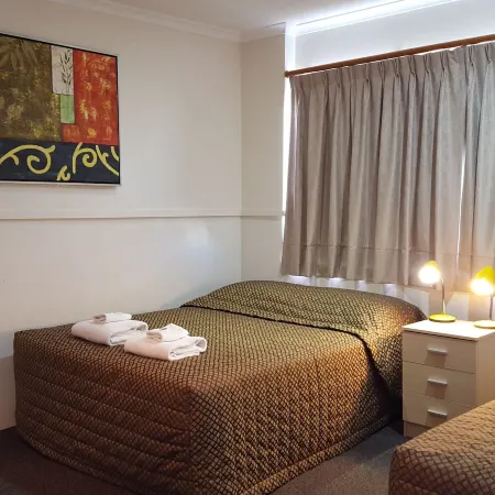 The Commercial Hotel Motel