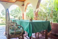 New Court View Hotel Hotels in Bujenje