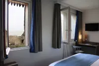 Les Terrasses Poulard Hotels in Saint-Jean-le-Thomas