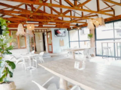 Lighthouse Guesthouse & Cafe Hotels in Southern