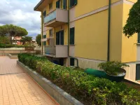 Amazing Holiday Home Near Pet Friendly Beach Hotels in Carrara