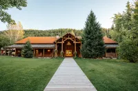 Moose Creek Ranch Hotels in Teton County