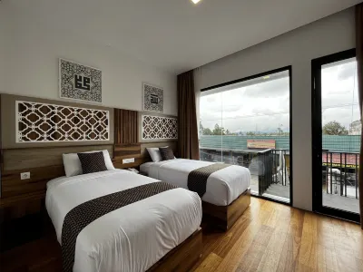 Mulia Hotel Syariah Hotels in Tarok Dipo