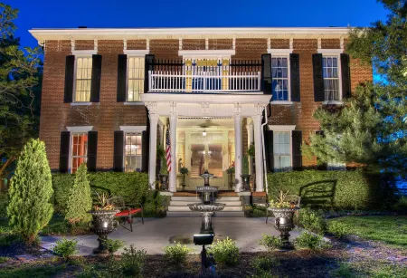 1851 Historic Maple Hill Manor B&B