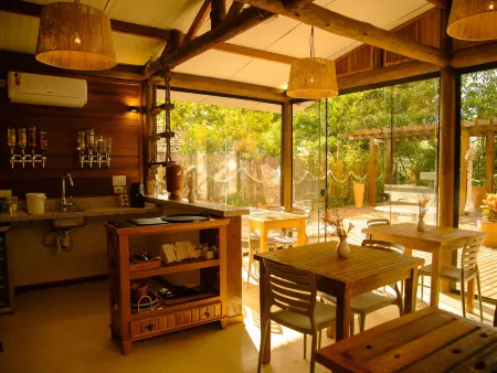 Ilha do Mel Lodges Отели в г. Паранагуа