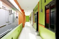 Amira Residence Hotels in Rawalumbu