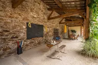 Le DOMAINE DES ECOLIERS B&B Hôtels à : Saint-Georges-de-Montaigu