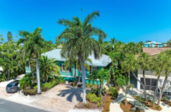 Caribbean Surf by Beach Retreats