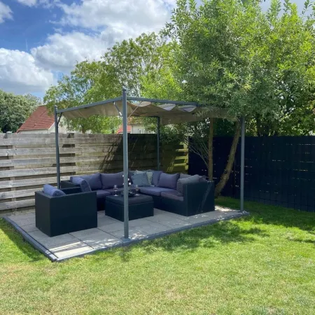Holiday Home with Pet-Friendly Garden