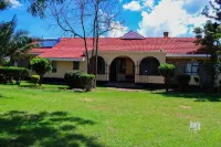 Kileleoni Mara Gateway House - Adults Only Hotels in Ololunga