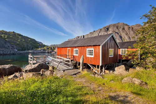 Lofoten Cottages Hotels in Leknes