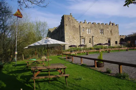 Blenkinsopp Castle Inn Отели в г. Фетерстон