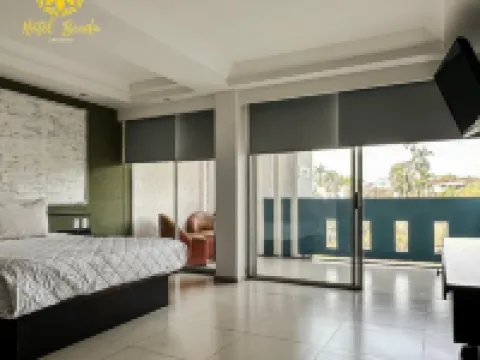 โรงแรมบอร์ดาควเอร์นาวากา โรงแรมในเกวร์นาวากา