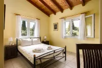 Aloe Apartments by Konnect, 500m from Dassia Beach