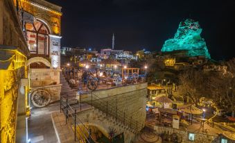 Capp Royal Cave Hotel