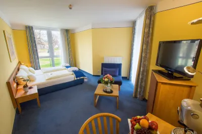 Hotel Rheinpark Rees Hotels near Pilgerweg Elten-Emmerich