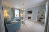 Short Walk to the Beach - 2 Guests - Free Parking - 3-Star