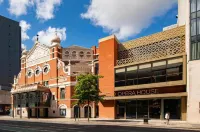 2-Bed Apartment in Belfast Near City Centre فنادق في نيوتاونأبي