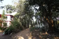 韋蘭卡尼度假村戈萊 Manori Gorai Beach附近的飯店