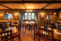 Prince of Burford Hotels in Minster Lovell