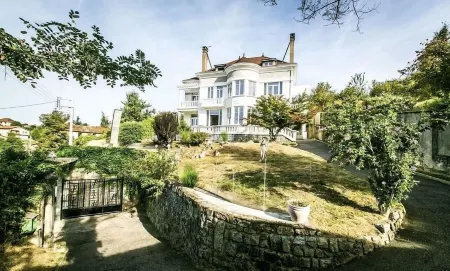 Villa Fani Отели в г. Сен-Виктор-Монвьянекс