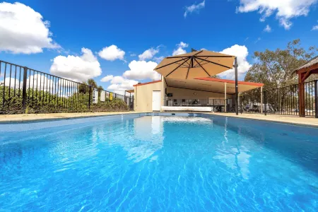 Big4 Opal Holiday Park Отели в г. Лайтнинг-Ридж