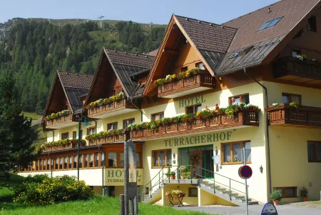 Hotel Turracherhof Отели в г. Предлиц-Туррах
