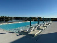 Handsboro Pointe Condo & Suites - Pools