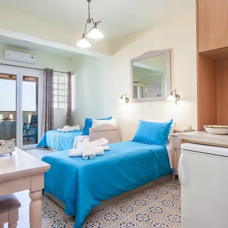 Stafylos Suites & Boutique Hotel