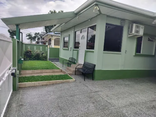 Woodbrook on the Avenue - parking