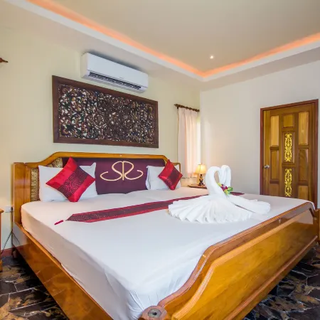 The Siam Residence Boutique Resort Отели рядом с достопримечательностью «Причал Натон»