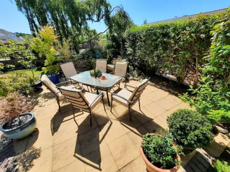 The White Cottage Отели в г. Колитон