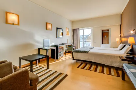 Hotel Alvorada Отели рядом со станцией Monte Estoril