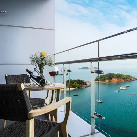 Hidden Bay Hotel