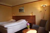 Westland Hotel Hotels in Lindas