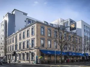 Ten Square Hotel