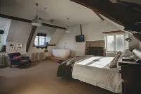 Mr & MRS Smith Weeke Barton Hotels in Ексетер
