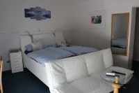 Hotel Zum Goldenen Wagen Hotels in Sallneck