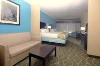 Holiday Inn Express & Suites Cuero