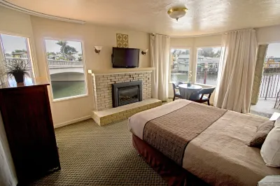 Capitola Venetian Vacation Rentals Отели в г. Кэпитола