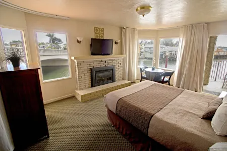 Capitola Venetian Vacation Rentals Отели в г. Сокел